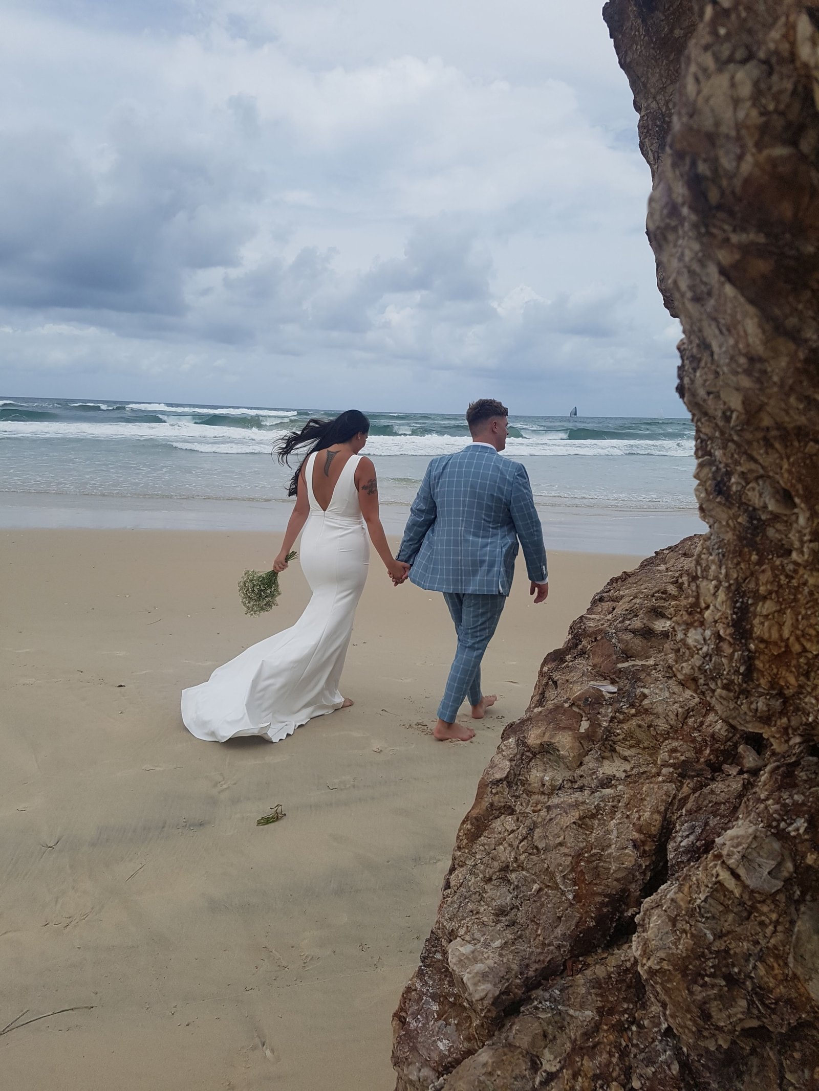 Beach wedding suit inspiration for Noosa and Sunshine Coast weddings