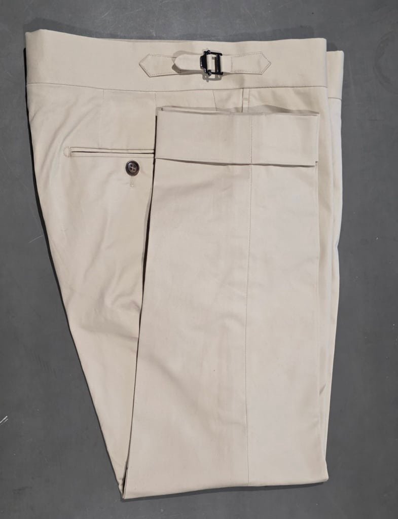 Capsule wardrobe Chino