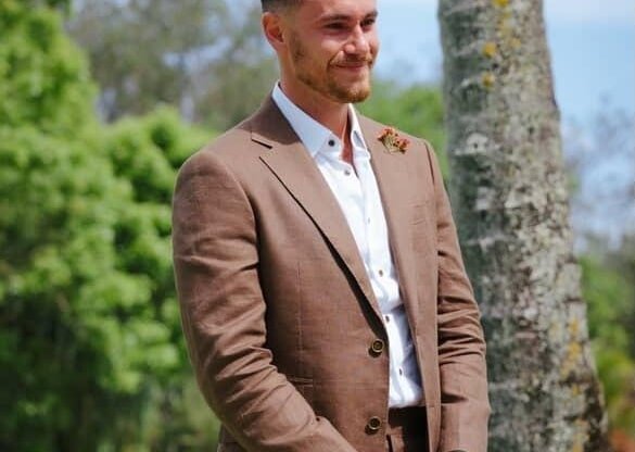 The Versatility of Linen Suits: The Ultimate Smart Casual & Summer Wedding Essential