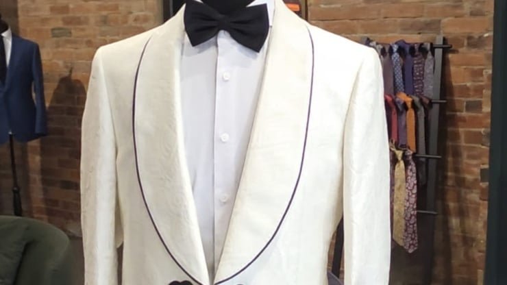 Custom Wedding Suits in Brisbane: Create your Perfect Tuxedo at Weyridges now