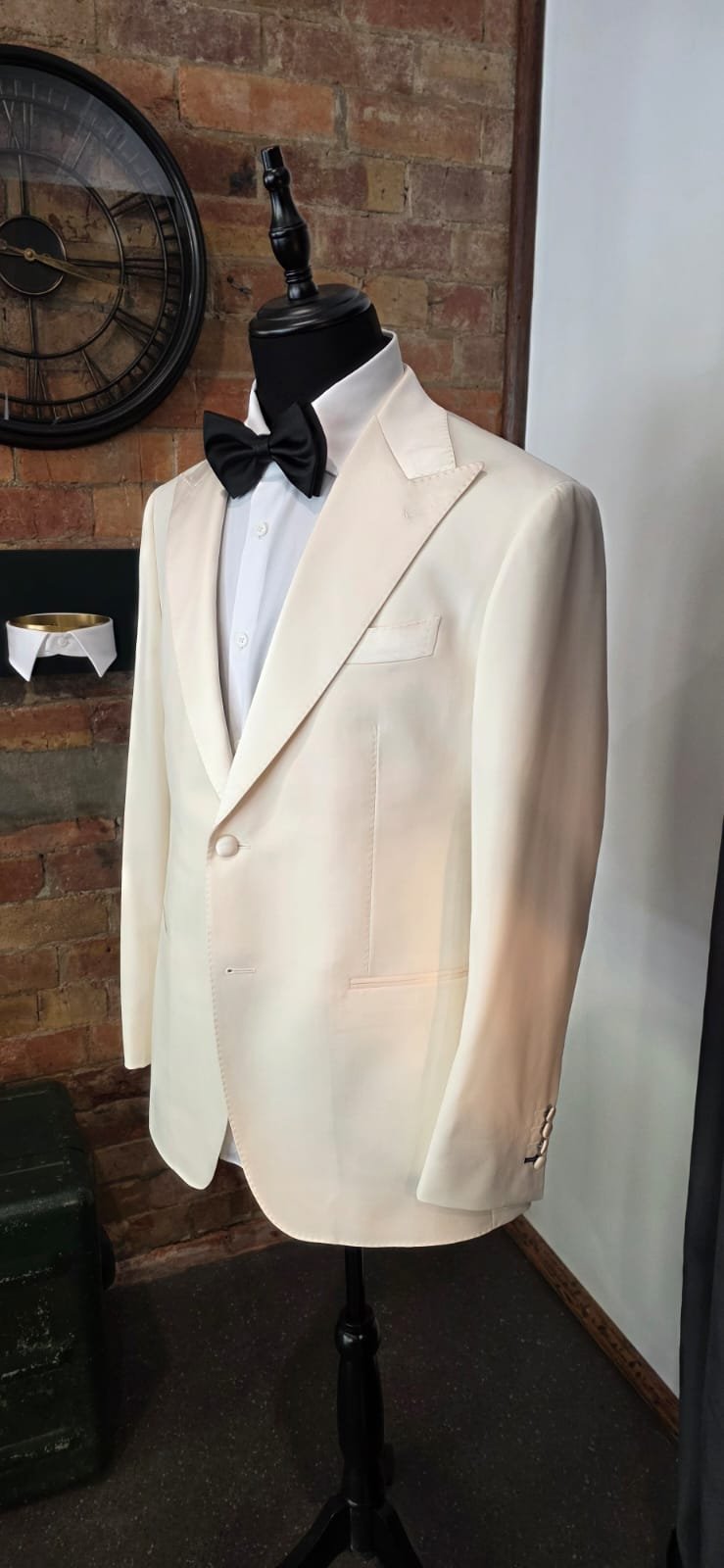 Worn Ridges Tuxedo: The Essential Guide to Formal Wear